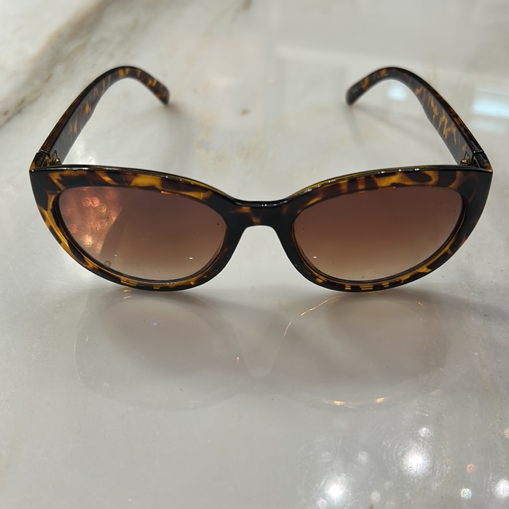 Sunglass Bundle - image 5